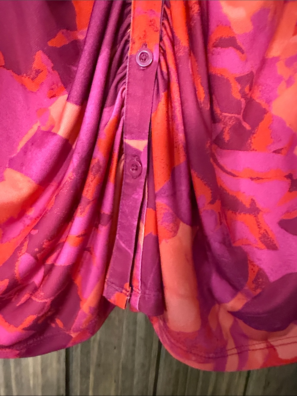 torrid Pink & Orange Abstract Ruched Button-Front Top - Picture 7 of 9